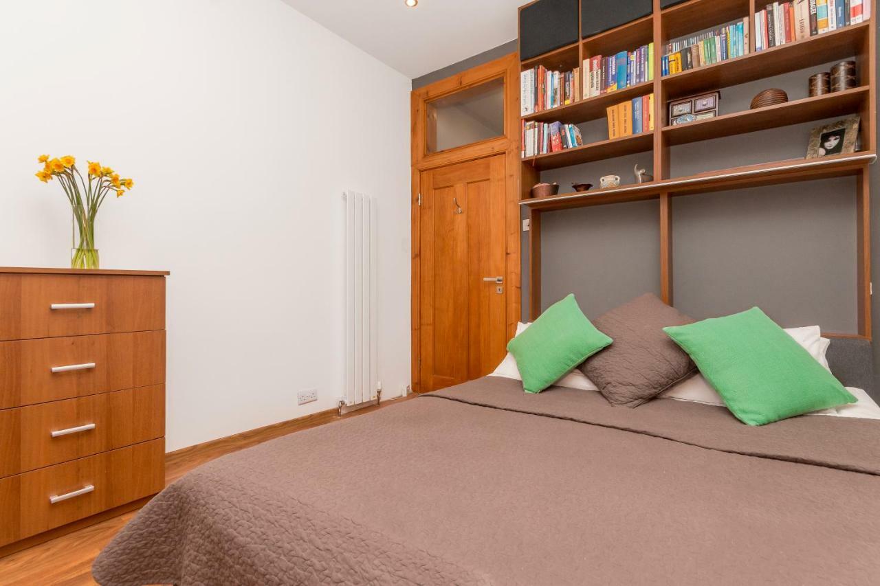 Beautiful Holyrood Park Apartment Edinburgh Exterior foto